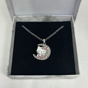 Hello Kitty ￼ Necklace